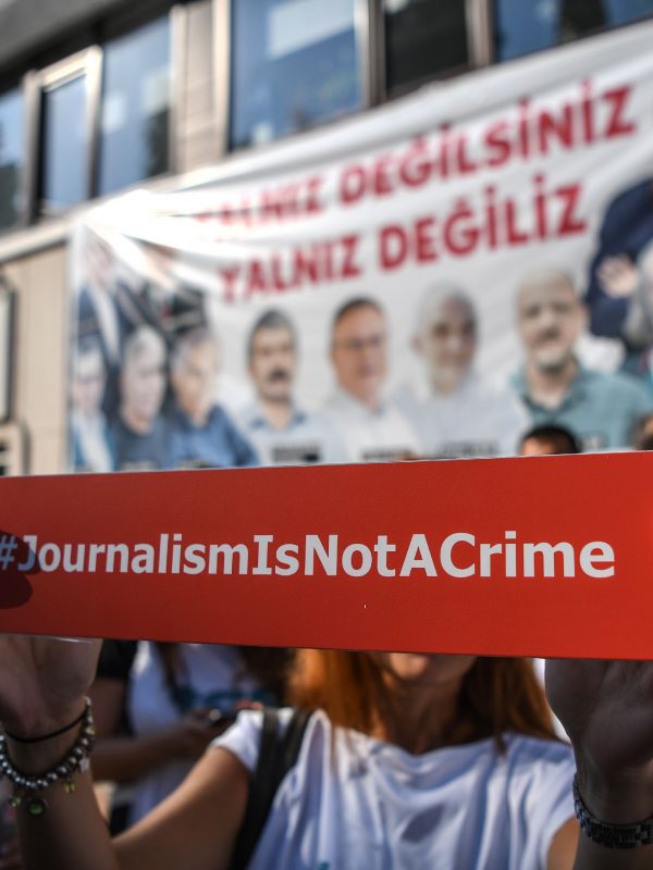 Juan Barahona explains that the coup in Honduras is not an isolated case, but a regional experiment