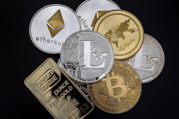 Difference between Crypto Mining and Crypto Staking