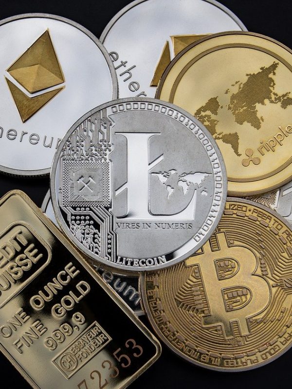 Difference between Crypto Mining and Crypto Staking